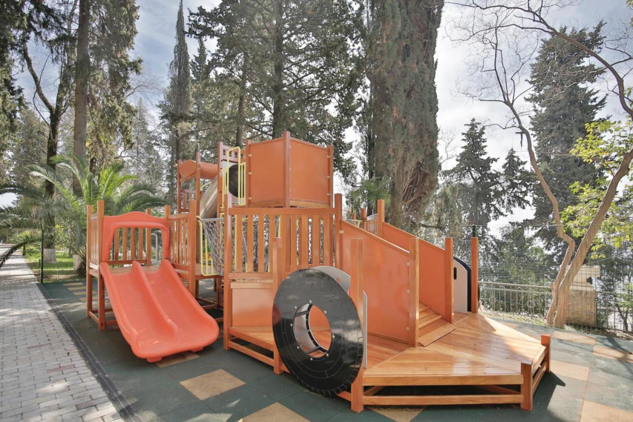 Garden Resort Gagra Exterior photo