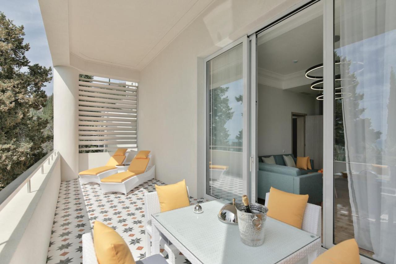 Garden Resort Gagra Exterior photo