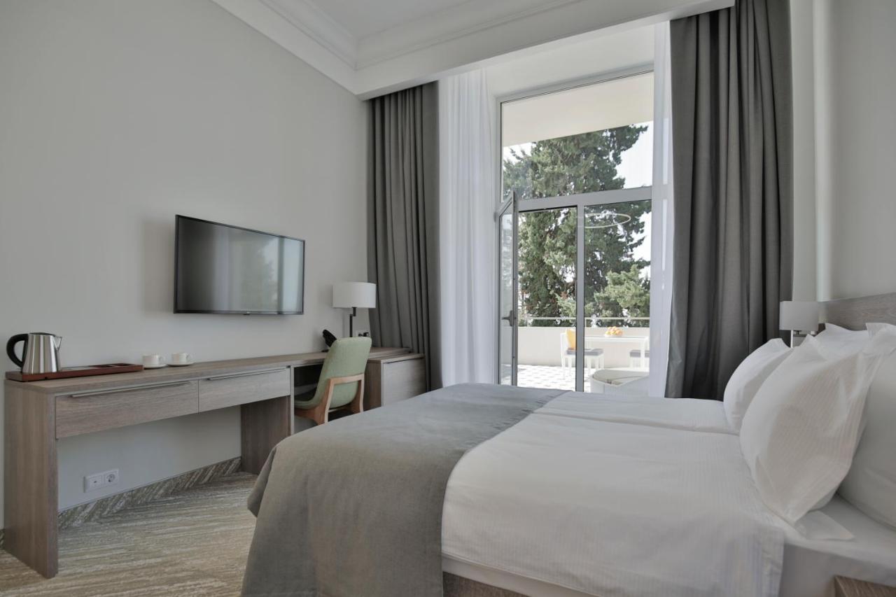 Garden Resort Gagra Exterior photo